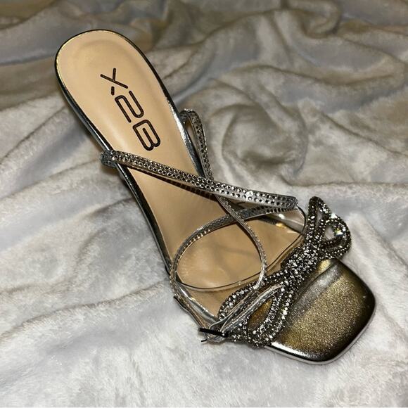 Women’s Silver Strappy Heels X2B Size 6 Regular 4 Inch Heels - Picture 9 of 9